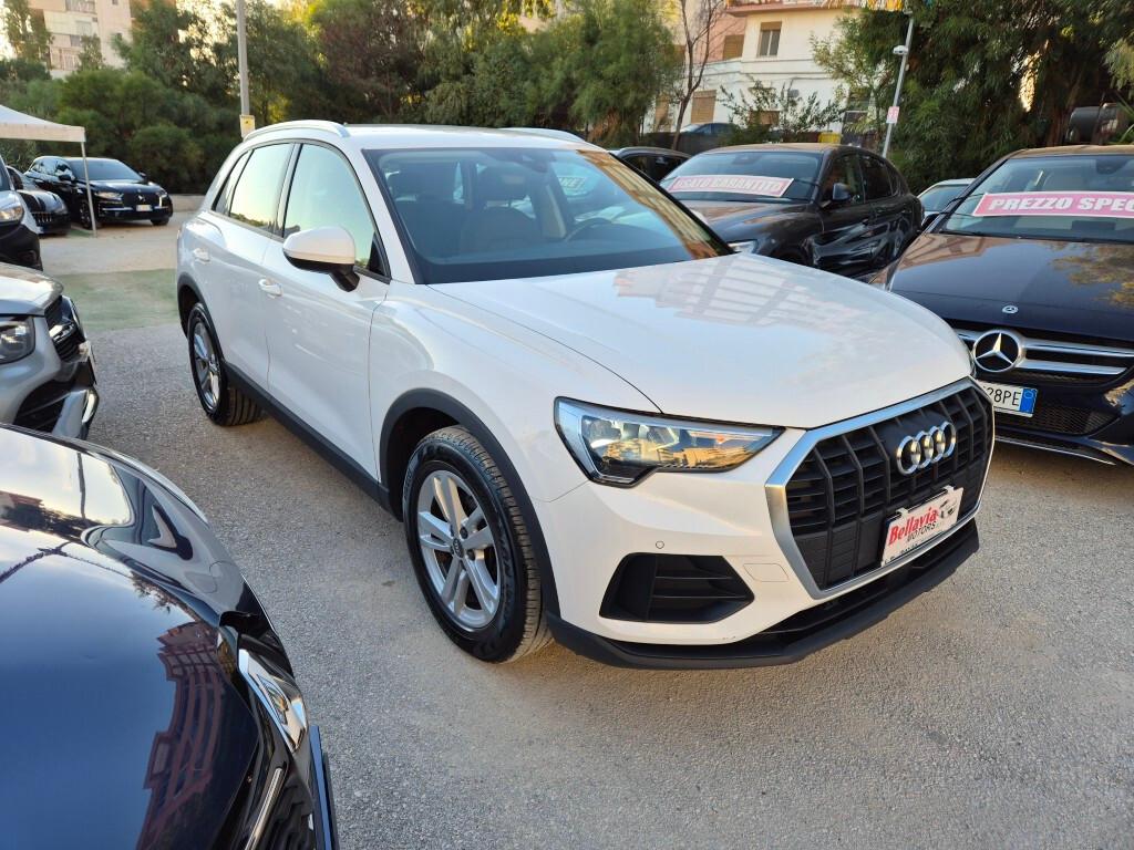 Audi Q3 2.0 TDI 150CV S-tronic BUSINESS