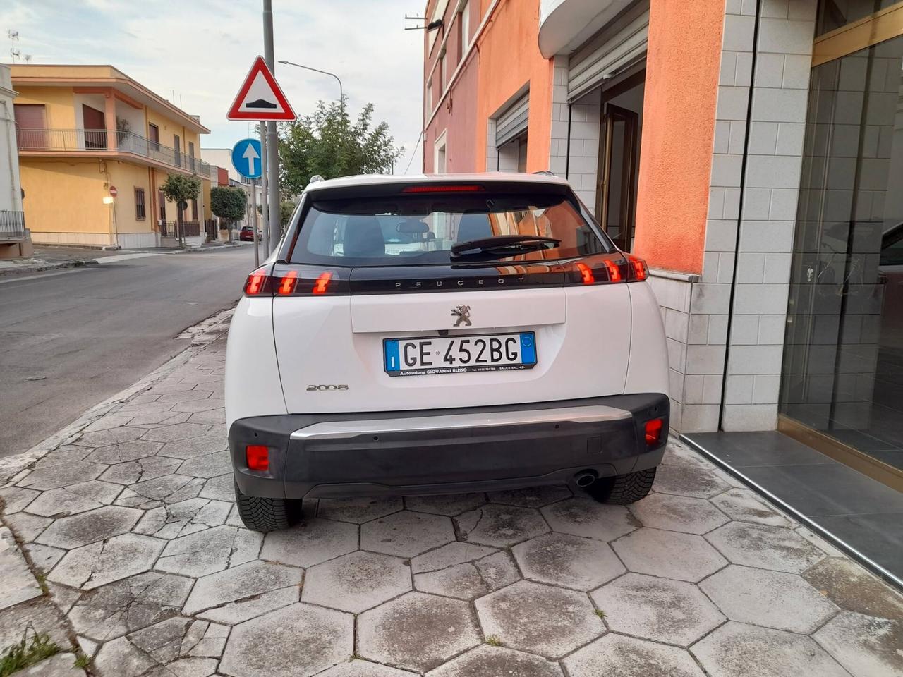 PEUGEOT 2008 1.5 BLUEHDI ALLURE