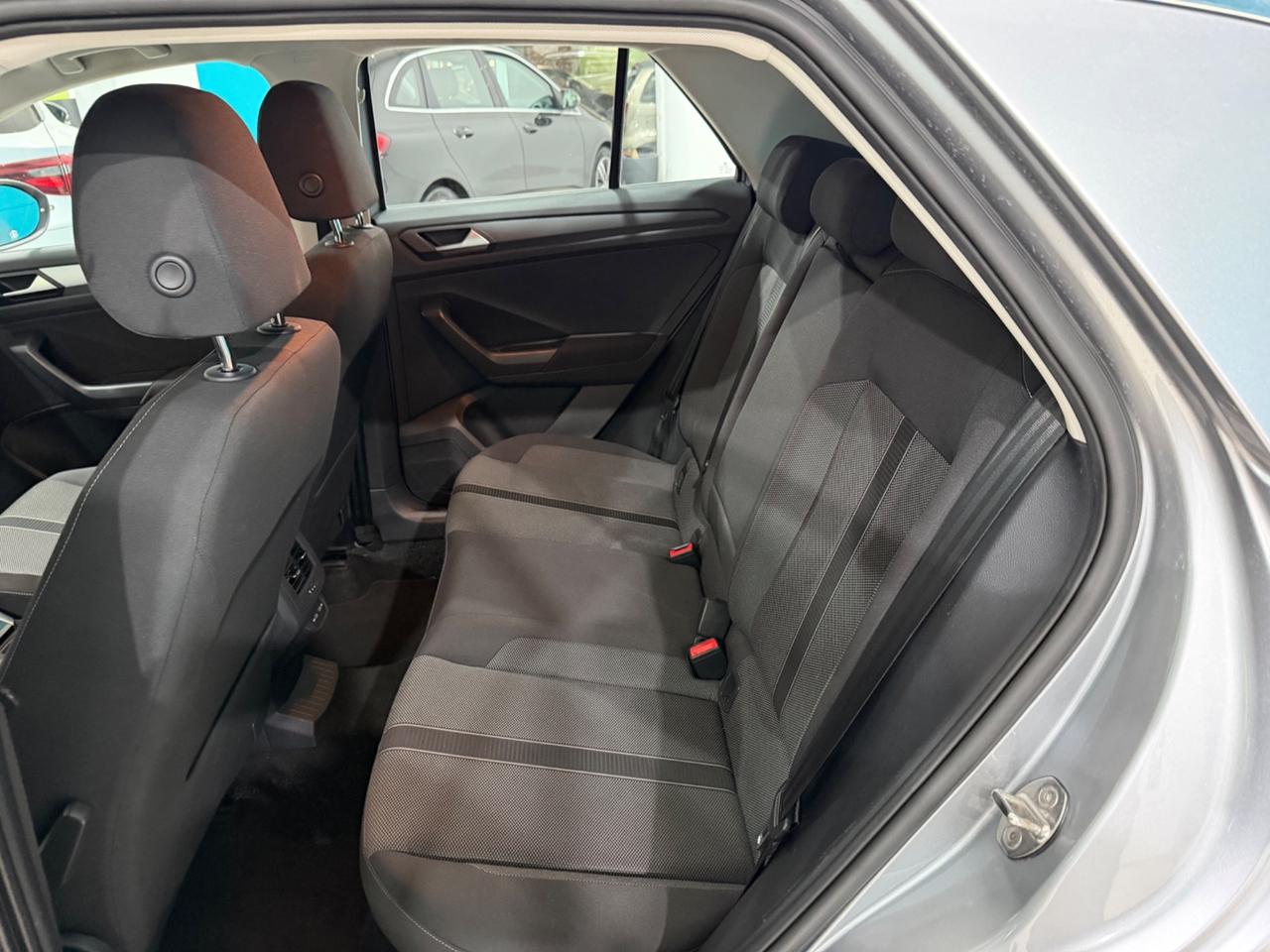 VOLKSWAGEN T ROC 2023 *AUTOMATICO *FULL LED