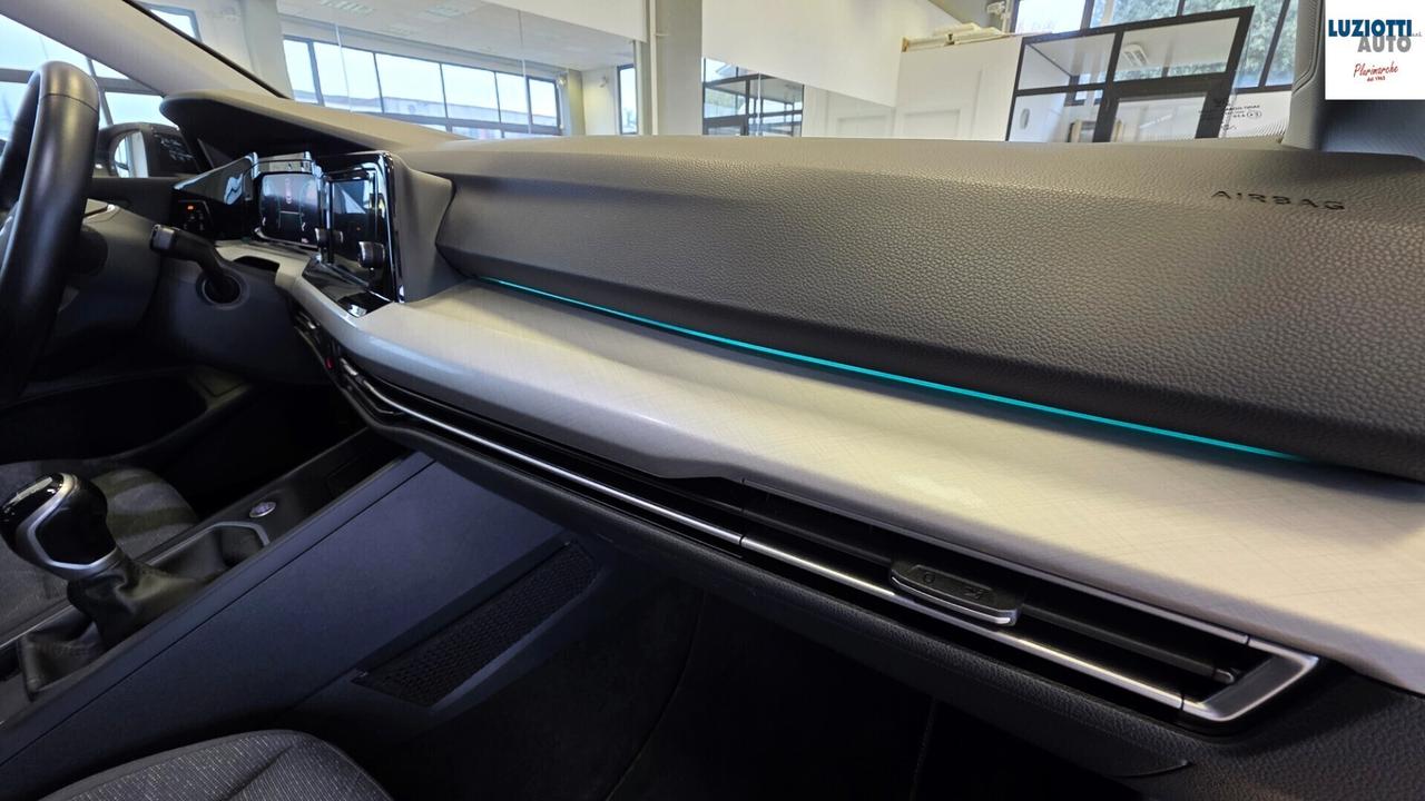 Volkswagen Golf 8 1.0 TSI 110CV LIFE