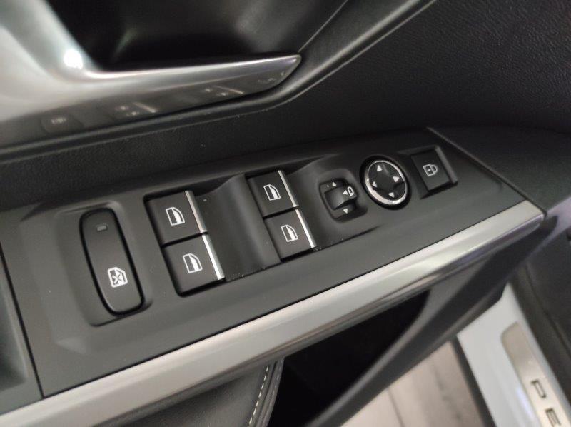 PEUGEOT 3008 3ª serie - 3008 Hybrid 145 e-DCS6 GT