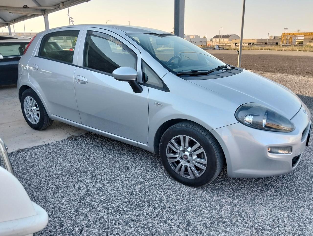 Fiat Punto 1.3 MJT II S&S 95 CV 5 porte Street 2017