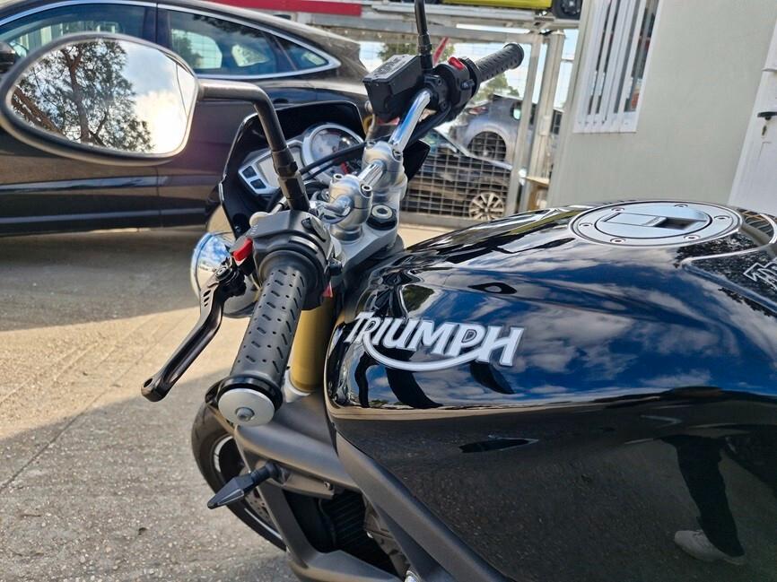 Triumph Street Triple STREET TRIPLE 675