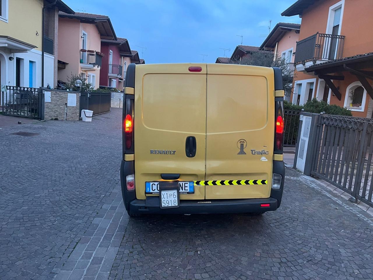 Renault Trafic T27 1.9 dCi/82CV PC-TN Furgone