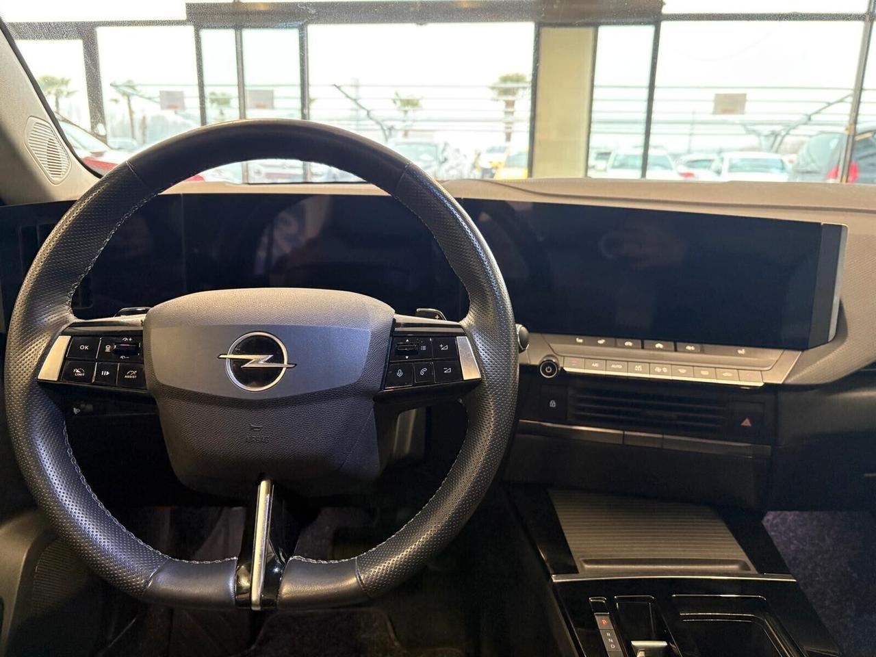 Opel Astra BUSINESS ELEGANCE 1.5 Turbo Diesel AT8 SPOTICAR