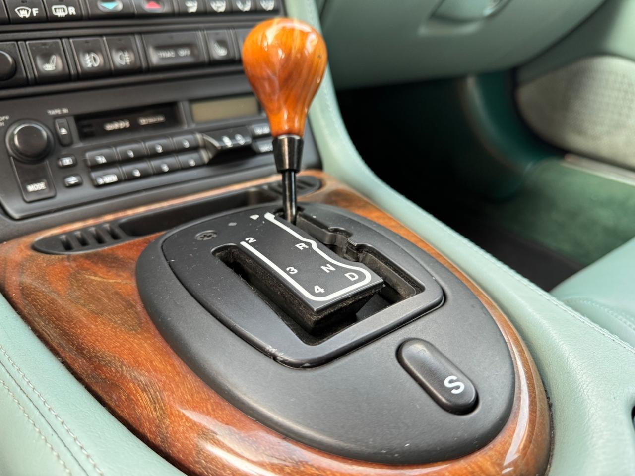 Jaguar XK8 - 4.0 V8 - Verde su Verde
