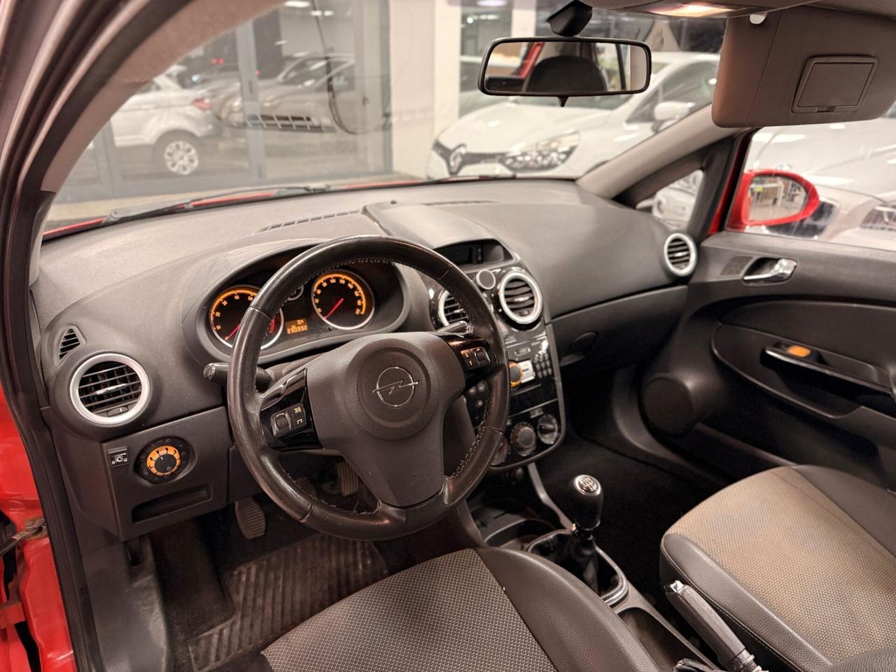 Opel Corsa 1.2 5 porte Cosmo