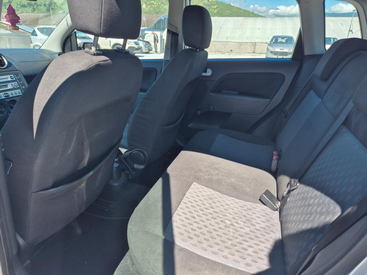 Ford Fiesta 1.4 TDCi 5p. Ghia