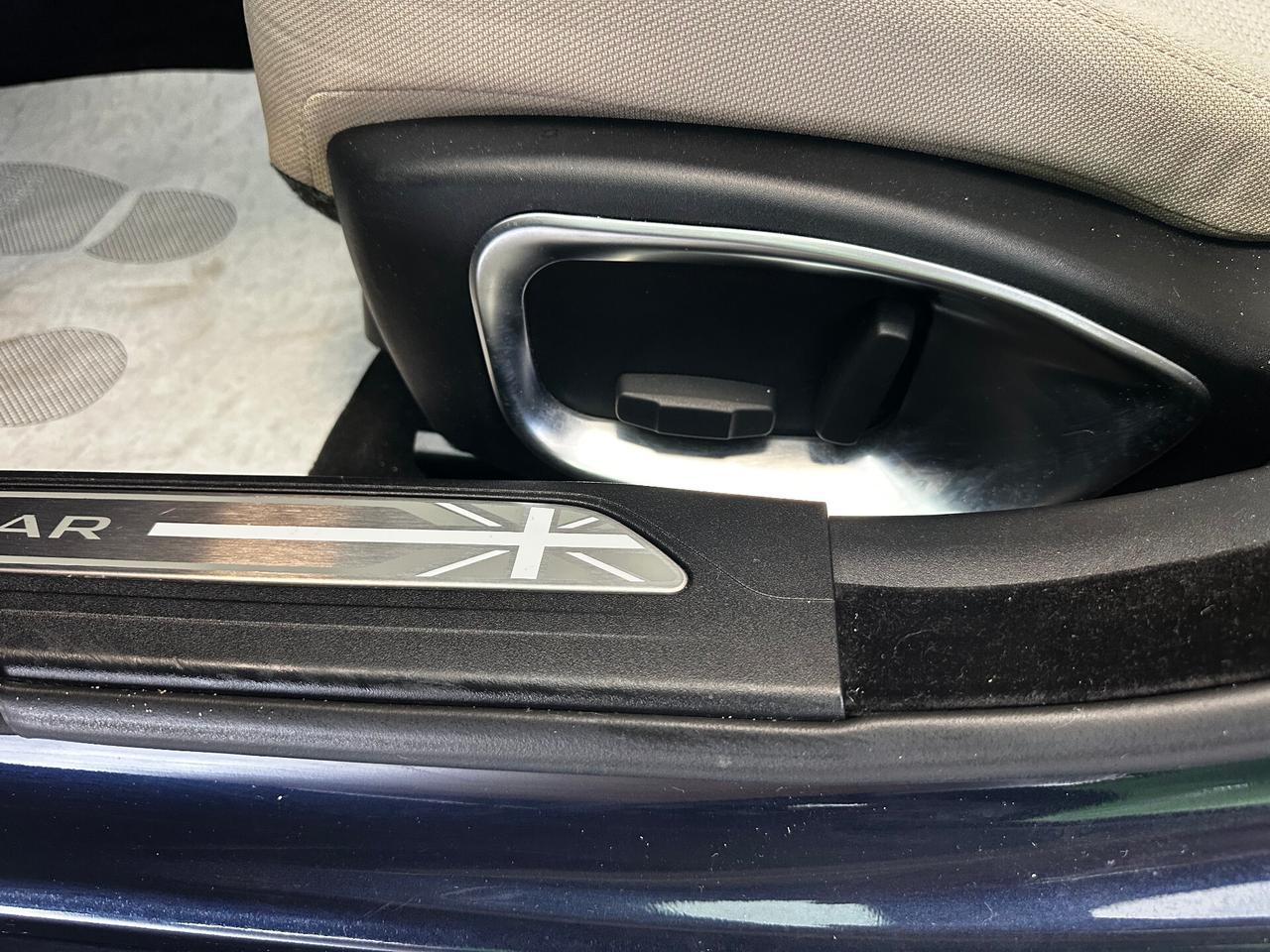 Jaguar XE 2.0 D Turbo Prestige