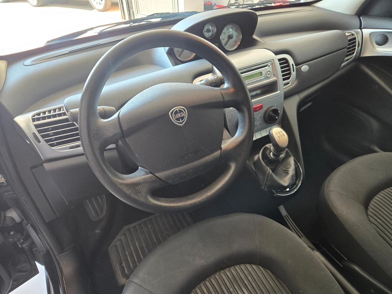 Lancia Ypsilon 1.2 69 CV Argento