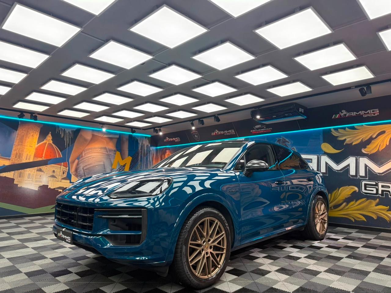 Porsche Cayenne COUPE 3.0 V6 E-HYBRID (445)