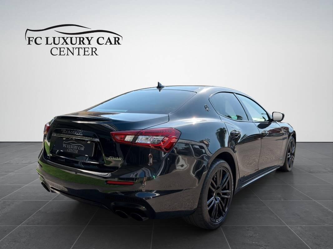 Maserati Ghibli 3.0 V6 ds Gransport Nerissimo 250cv auto my18