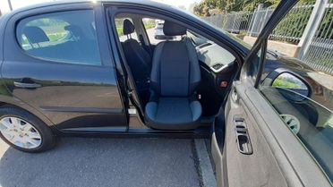 Peugeot 207 1.4 5p GPL sedile girevole