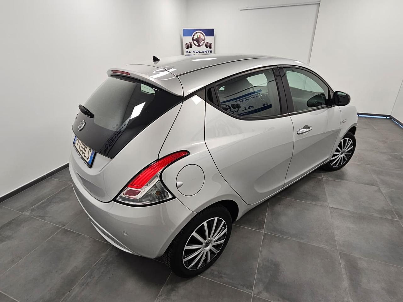 Lancia Ypsilon 1.2 69 CV 5 porte S&S Platinum - Unico proprietario