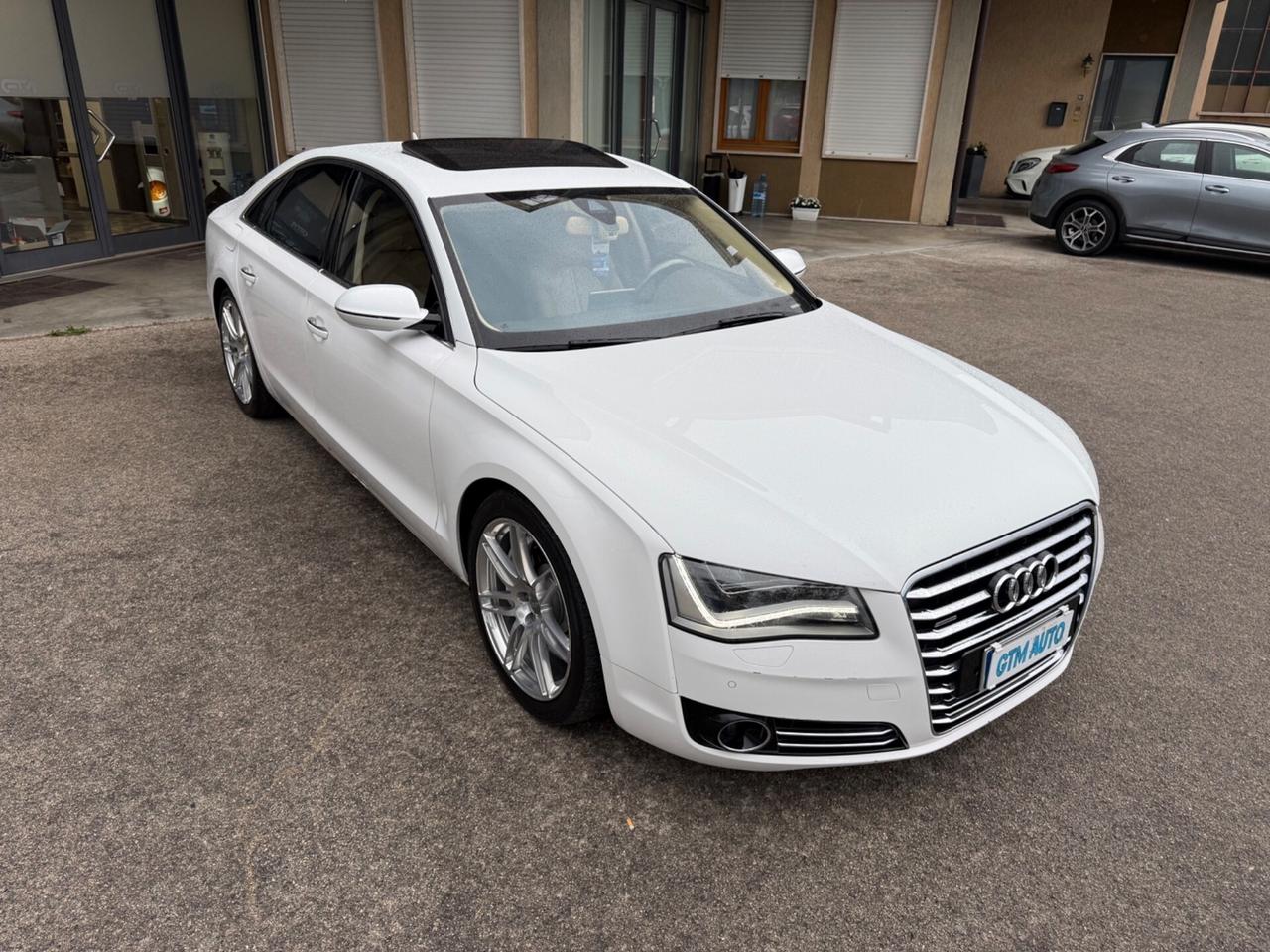 Audi A8 - 4.2 TDI V8 351 CV - quattro tiptronic