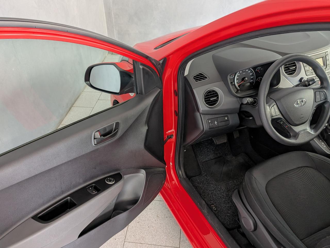 Hyundai 1.0 Automatic Tech