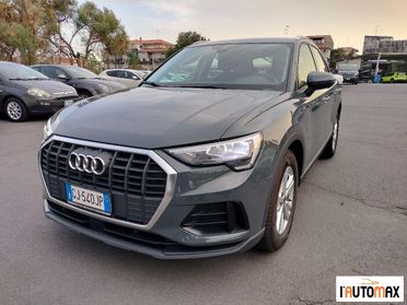 AUDI - Q3 - 35 TDI S tronic Business