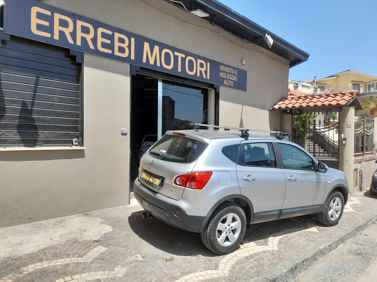 Nissan Qashqai 4X4 GANCIO TRAINO