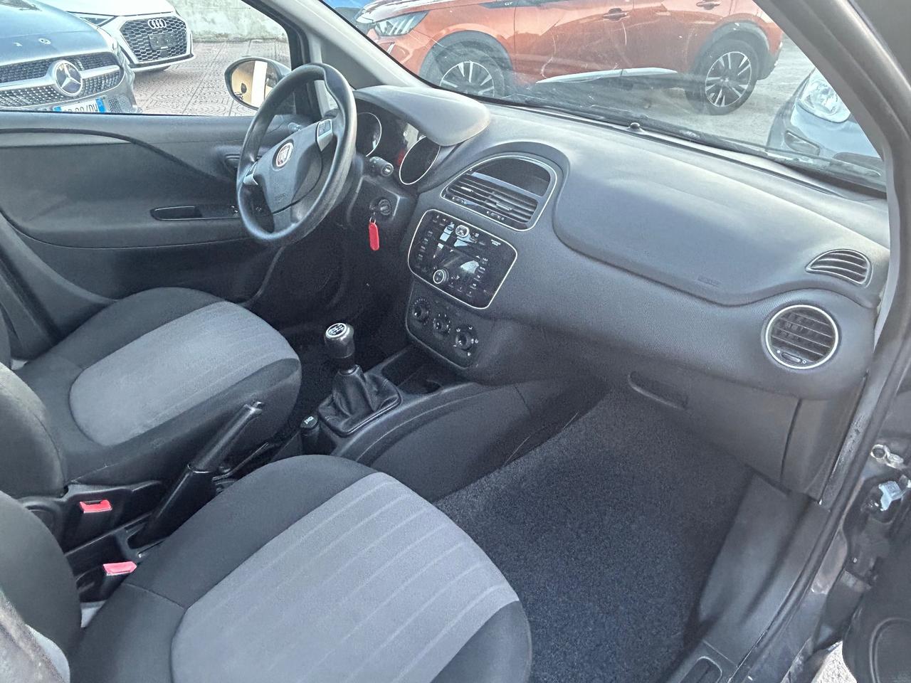 Fiat Punto 1.3 MJT II S&S 95 CV 5 porte Street