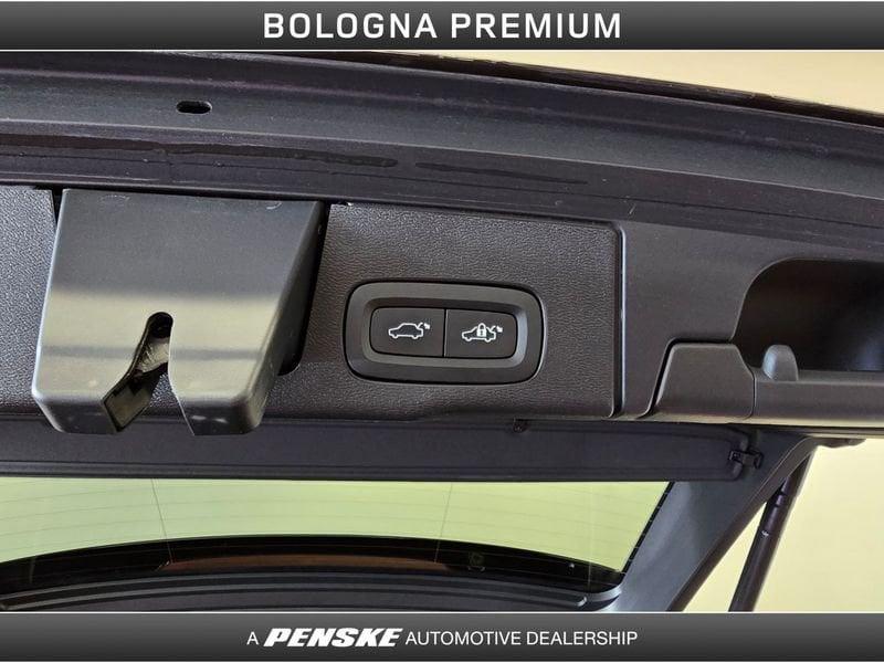 Volvo XC60 B4 (d) AWD automatico Core