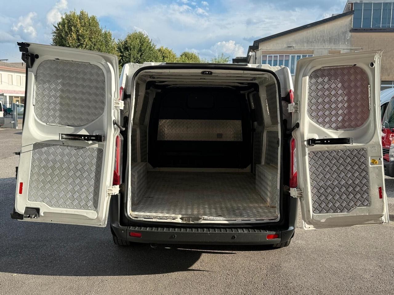 Ford Transit custom L2 H1 PASSO LUNGO 2.0 TDCI