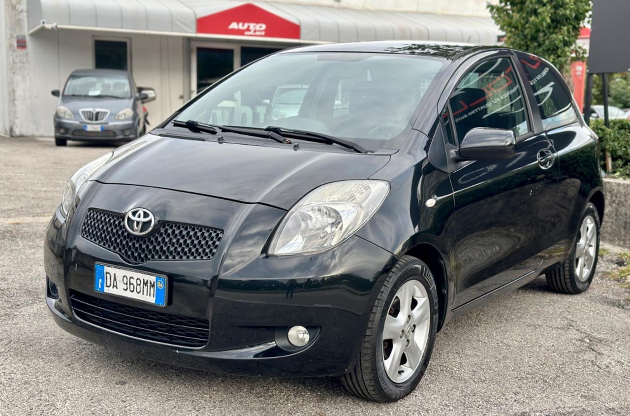 TOYOTA YARIS - 1.3i 2006 164.000Km