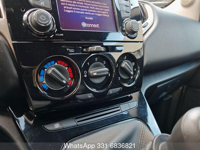 Lancia Ypsilon Ypsilon 1.0 FireFly 5 porte S&S Hybrid Ecochic Gold