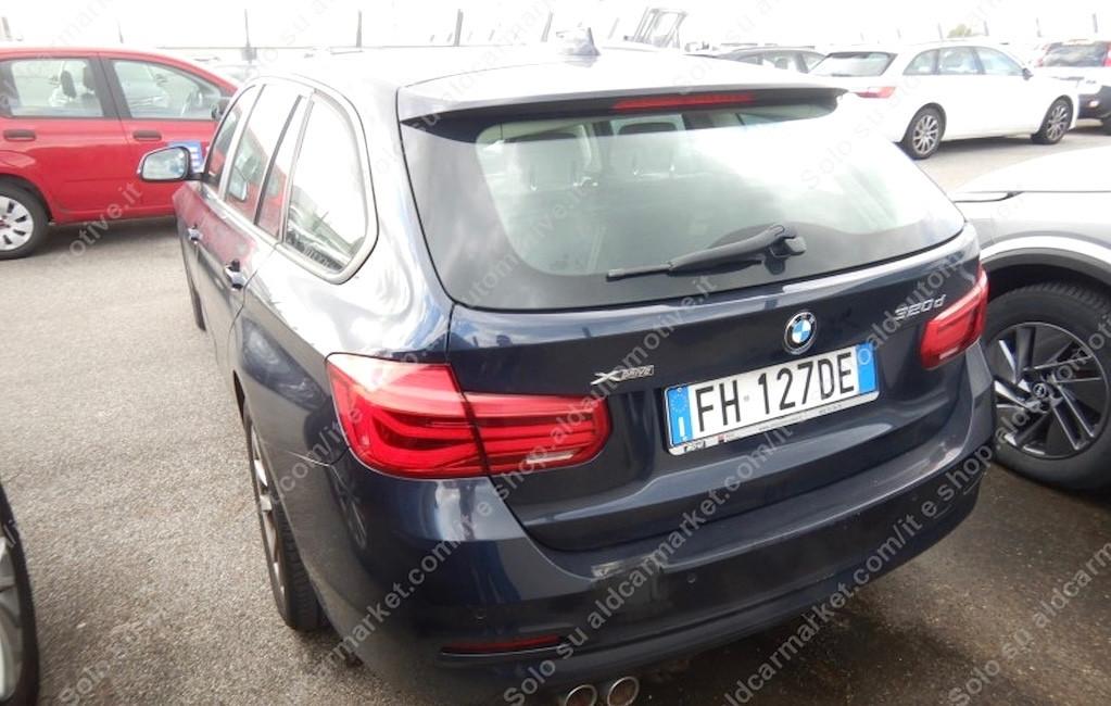 BMW 320d Automatic Touring XDrive - Navi 17