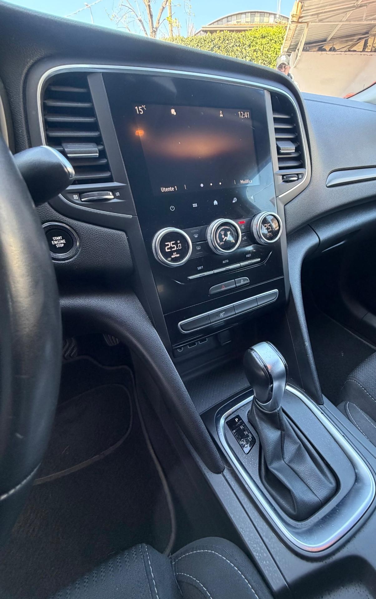 Renault Megane Mégane Blue dCi 115 CV EDC