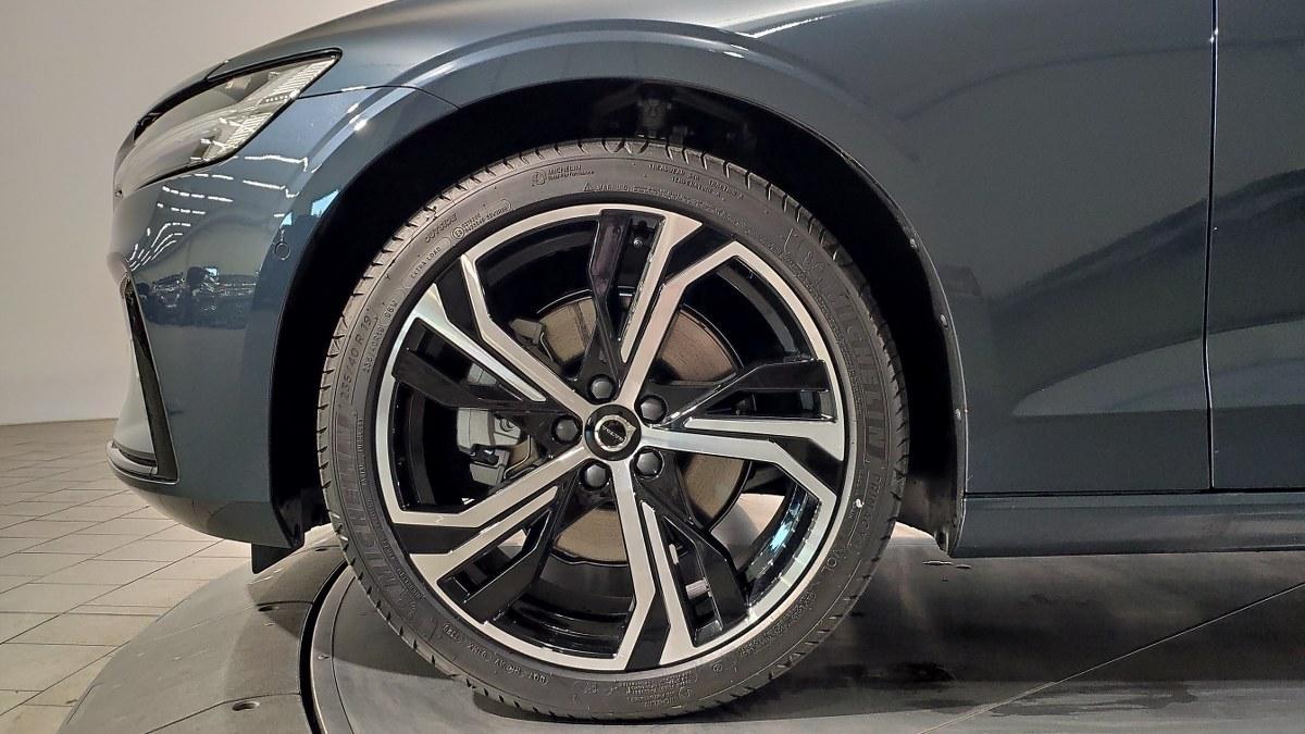 VOLVO V60 B4 Mild Hybrid Automatico Plus Dark