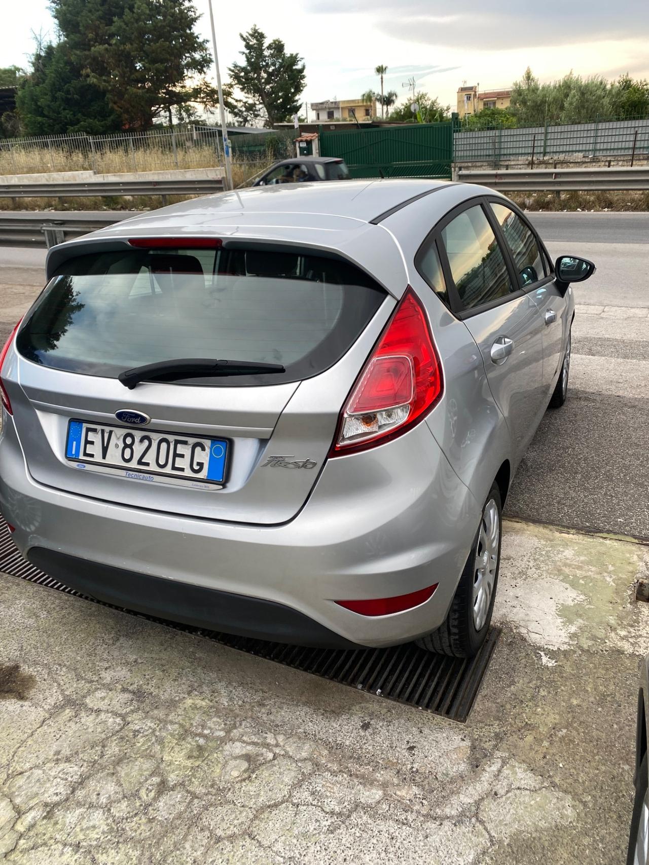 Ford Fiesta 1.5 TDCi 75CV 5 porte