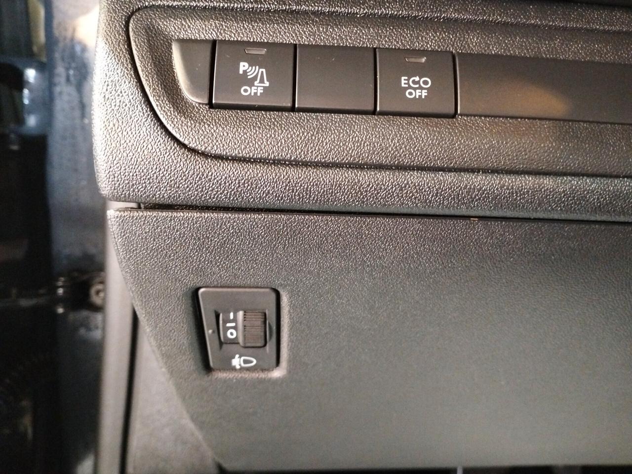 Peugeot 2008 PureTech 82 S&S Active - NEOPATENTATI