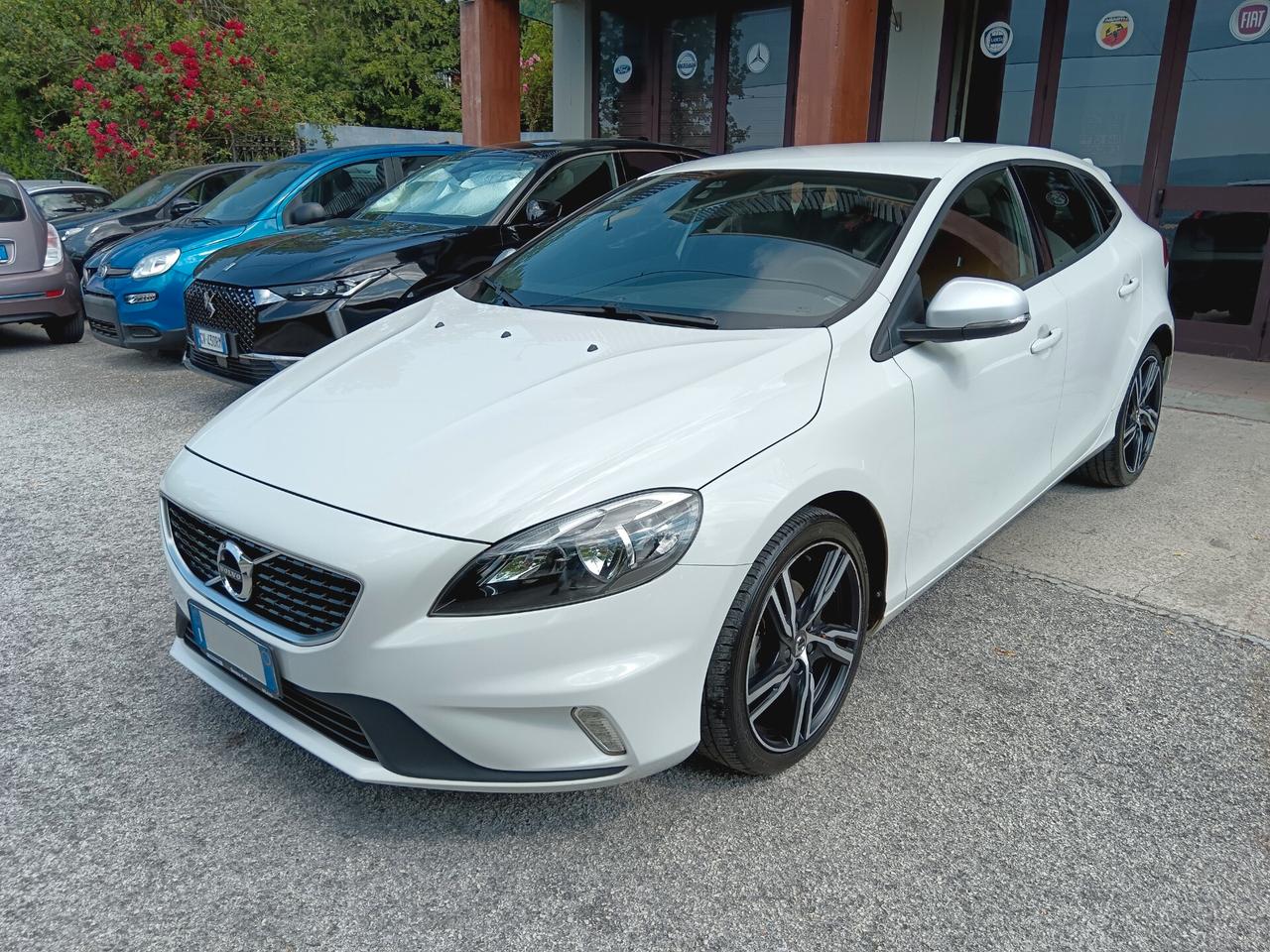Volvo V40 2.0 D2 120CV R DESIGN NUOVISSIMA