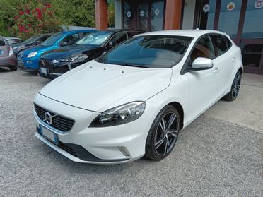 Volvo V40 2.0 D2 120CV R DESIGN NUOVISSIMA