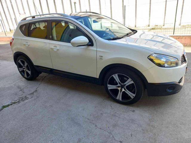 NISSAN Qashqai 2.0 dCi DPF Visia 4x4 tetto panoramico