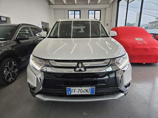 Mitsubishi Outlander Outlander III 2016 2.2 Instyle Plus Navi awd 7P
