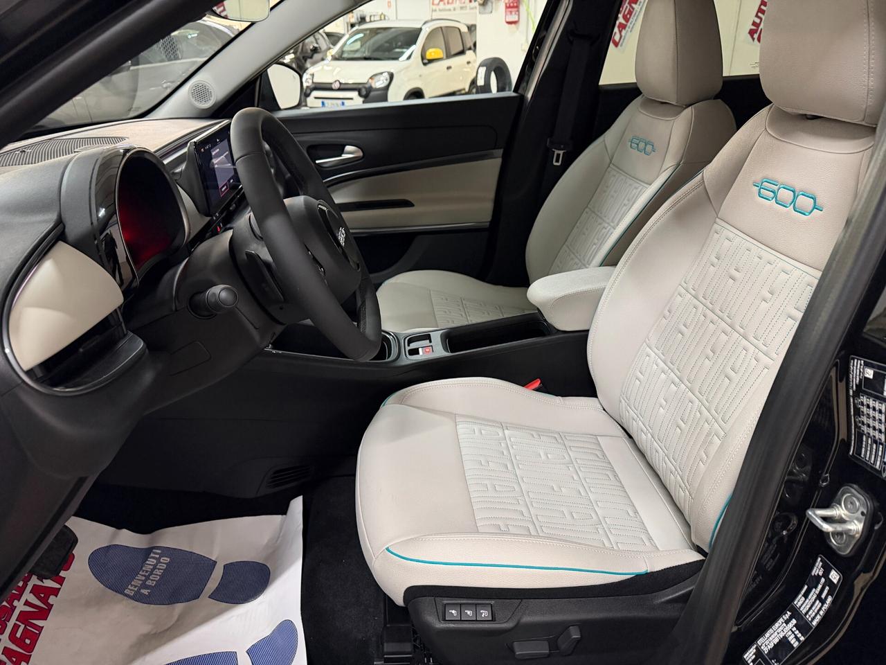 Fiat 600 Hybrid 110 CV DCT MHEV La Prima II KM 700