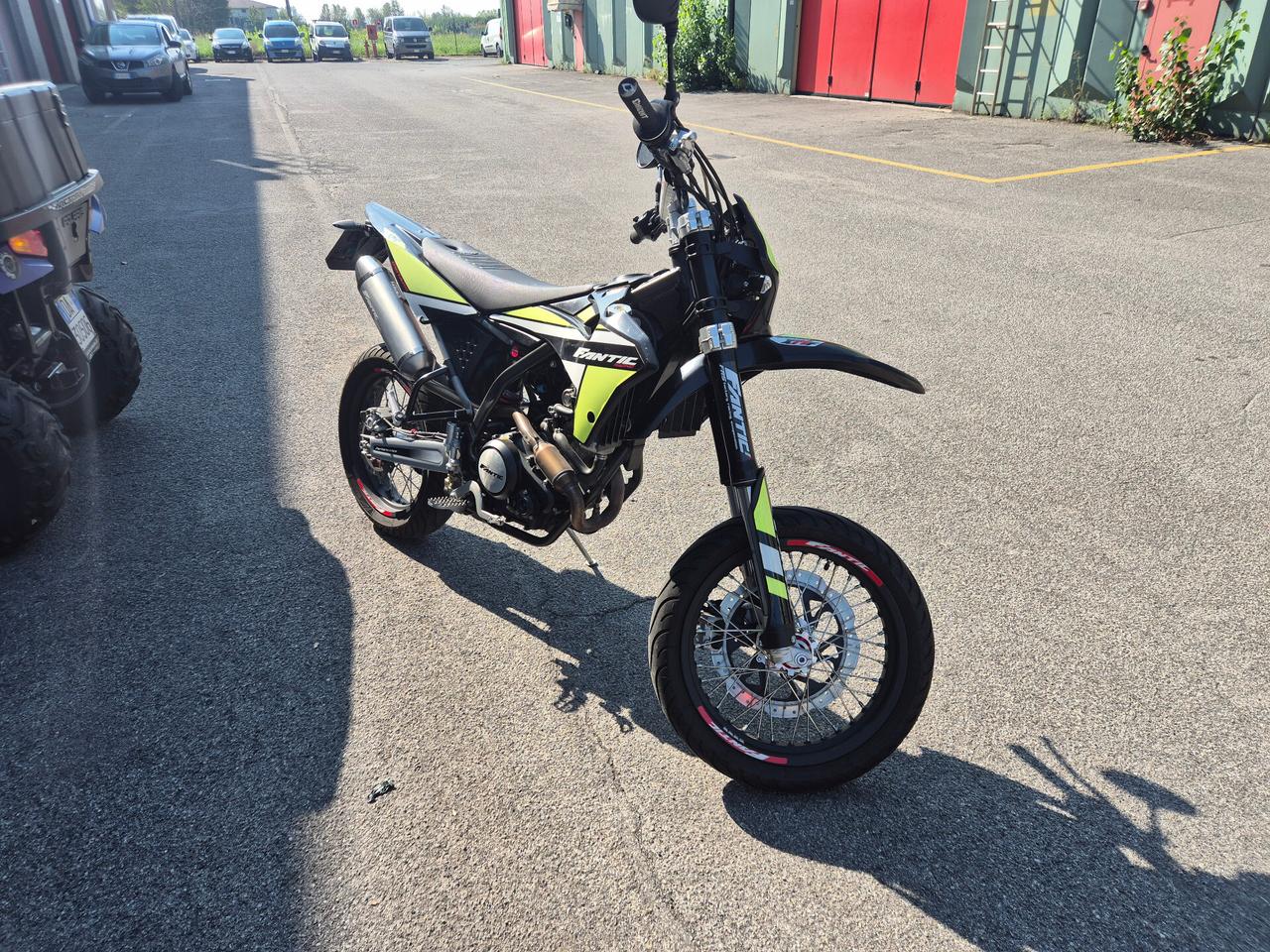 Fantic Motor XMF 125 MOTARD - 2022 - GARANZIA 12 MESI - RATE FINANZIABILE