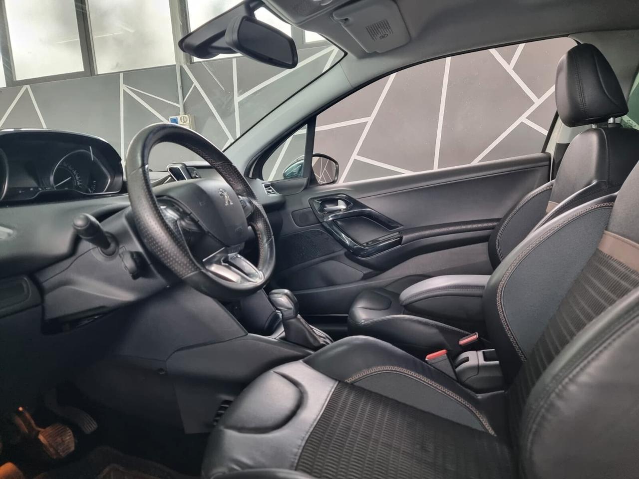 Peugeot 208 1.2 VTi 3 porte Allure NEOPATENTATI