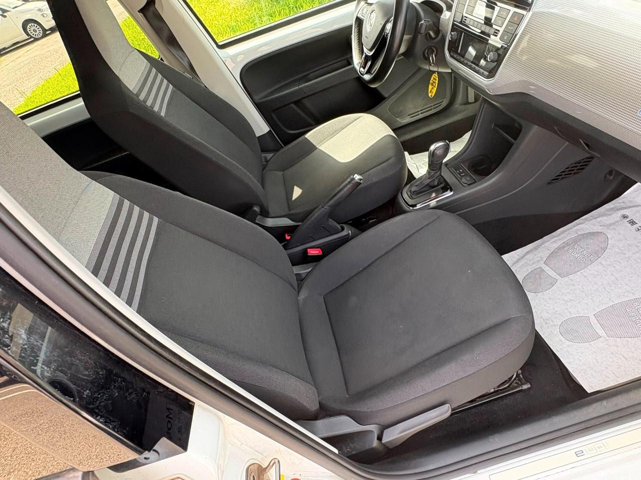 Volkswagen up! e-up! 82 CV