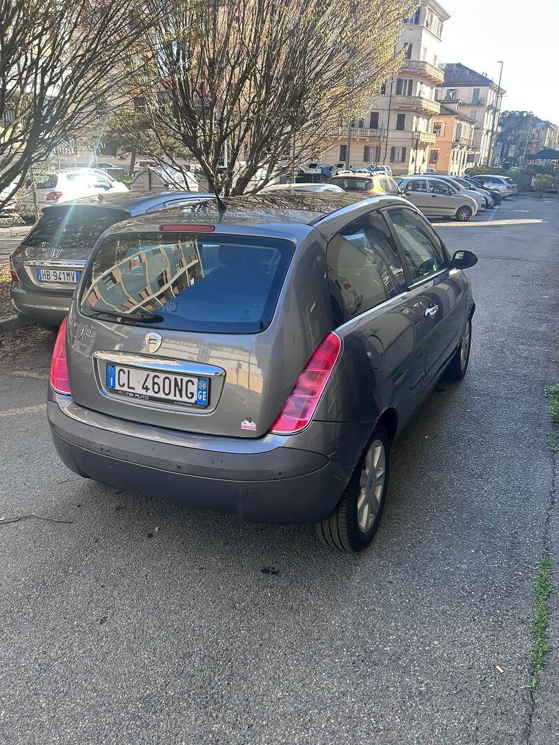 Lancia Ypsilon 79.000km certificati unipropr