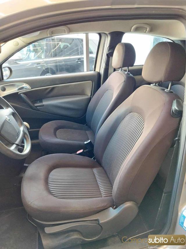 LANCIA Ypsilon 1.3 MJT 75 CV Oro