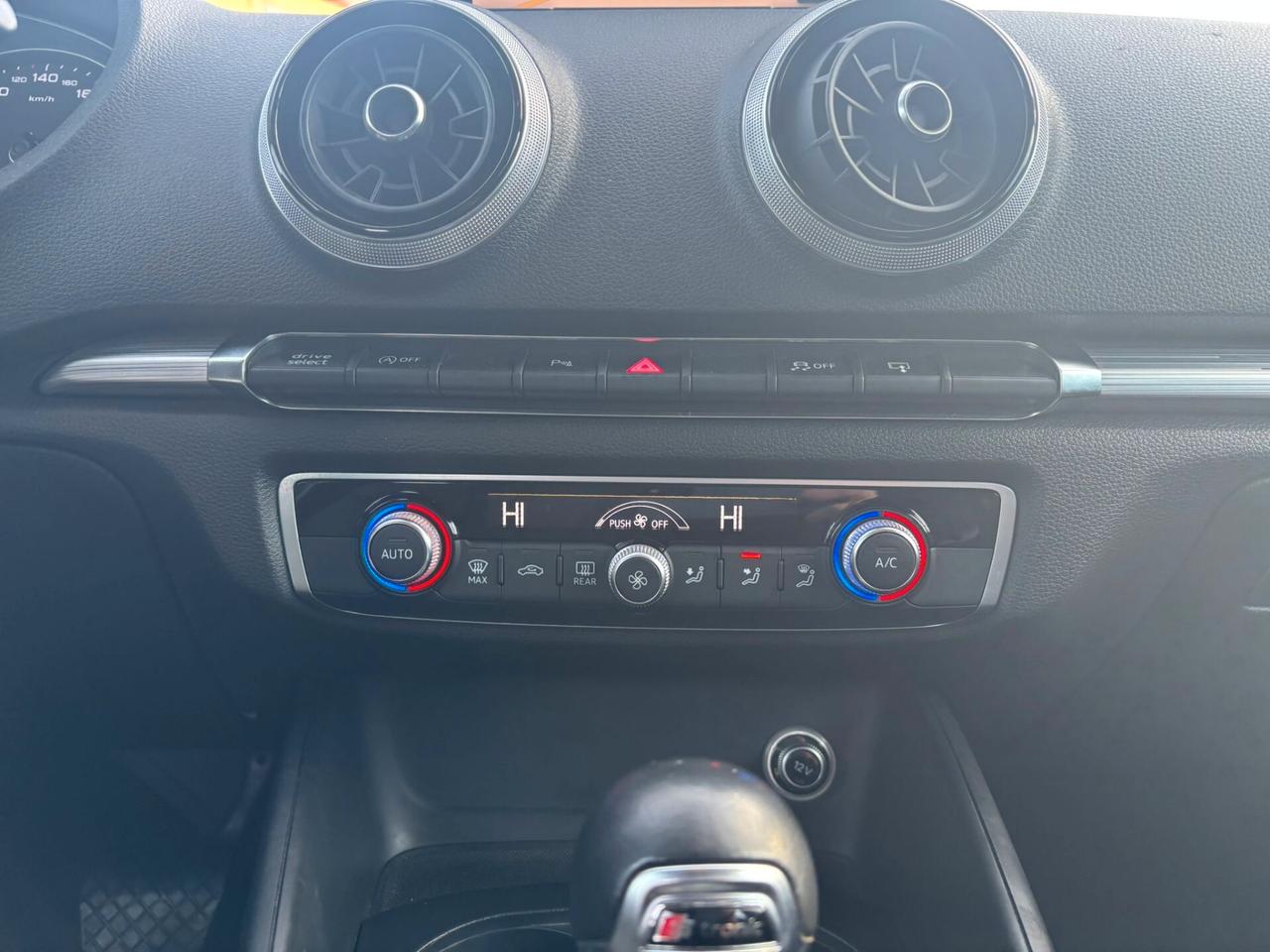 Audi A3 1.6 TDI 116 CV S tronic Sport