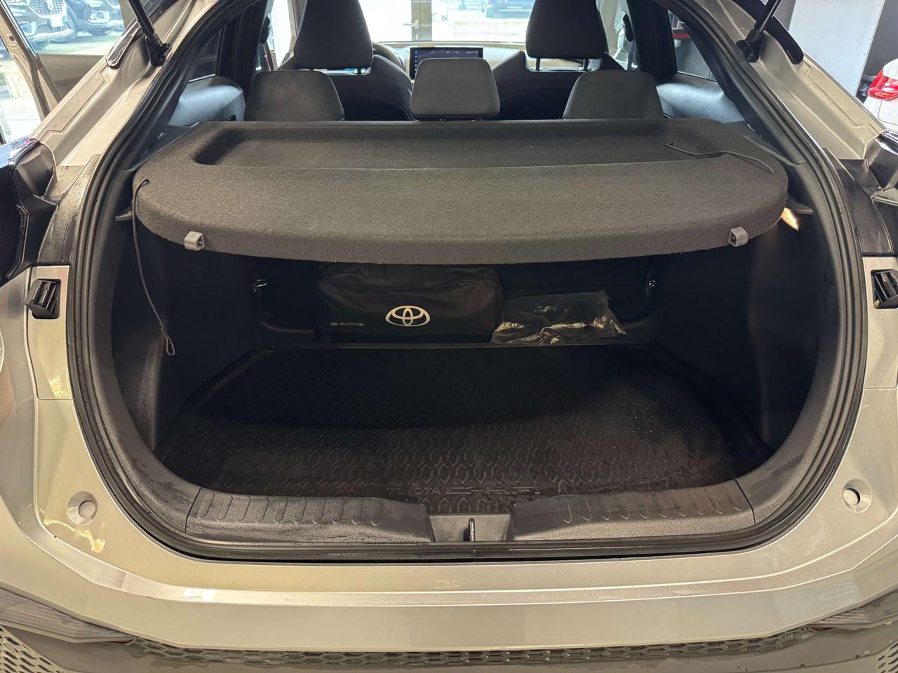 Toyota C-HR 1.8 HV Trend Pari al nuovo!