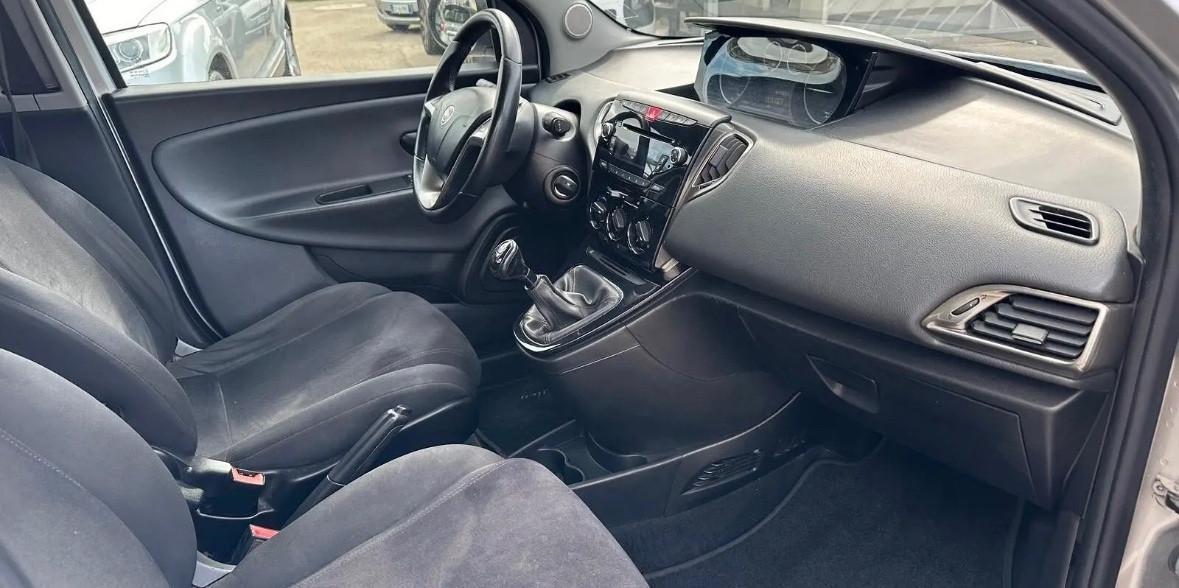Lancia Ypsilon 1.2 / FINANZIAMENTI /RATE