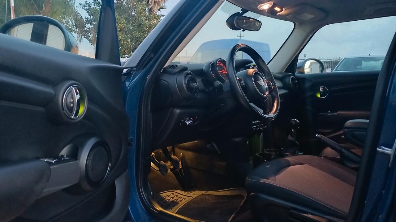Mini COOPER D 1.5 2017 FULL OPTIONAL SOLO 49MILA KM LED F56