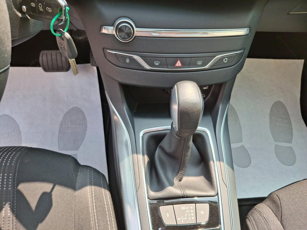 Peugeot 308 BlueHDi 120 S&S EAT6 SW Allure