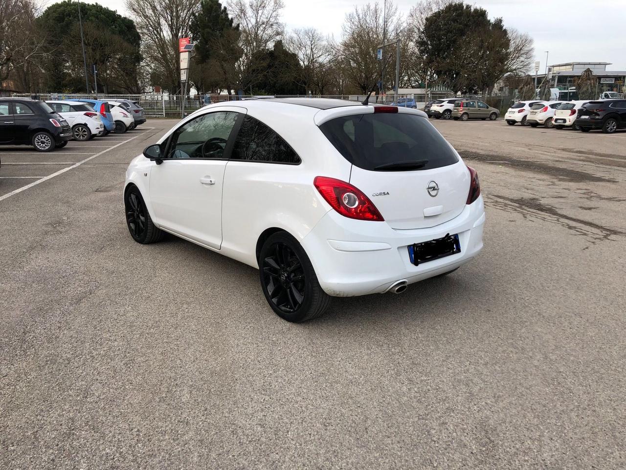 Opel Corsa 1.2 3 porte One