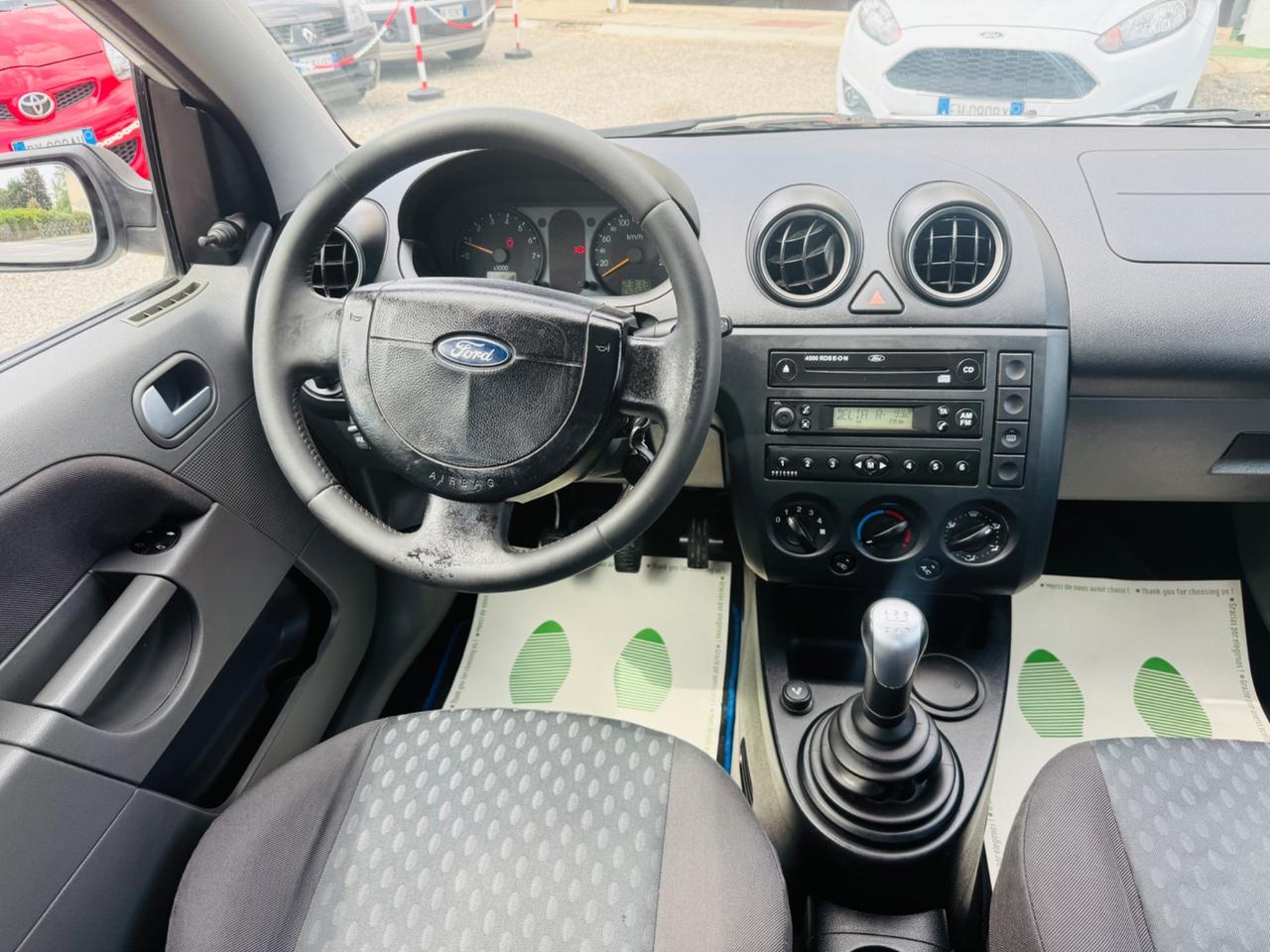 Ford Fiesta 1.4 16V 5p. Ghia