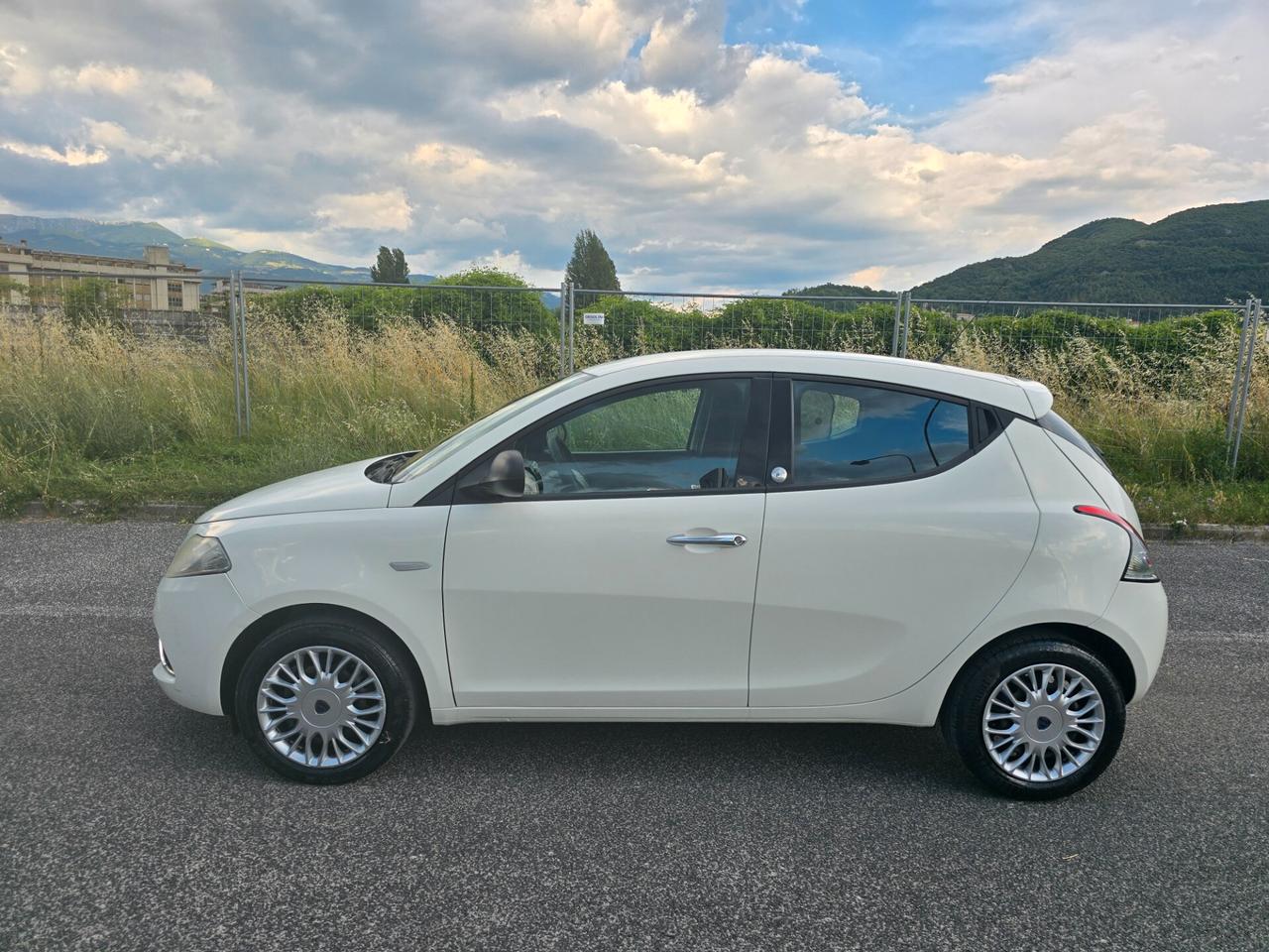 Lancia Ypsilon 1.2 Gpl